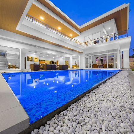 Davinci Pool Villa Pattaya Exterior foto